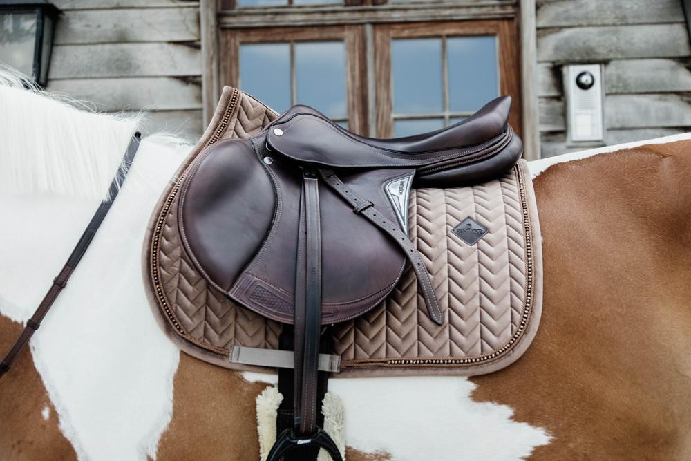 Tapis de selle Velvet Pearls jumping Kentucky Beige