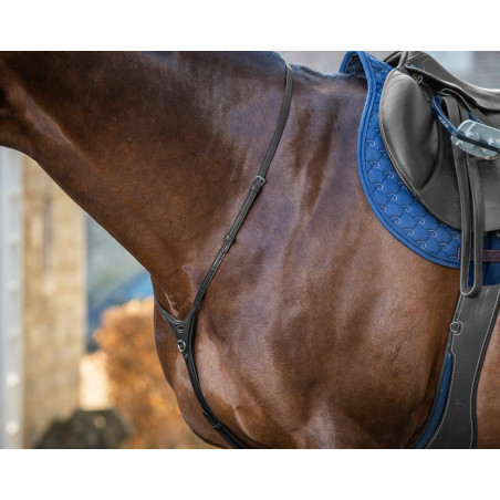 Yoke New English Collection door Dy'on