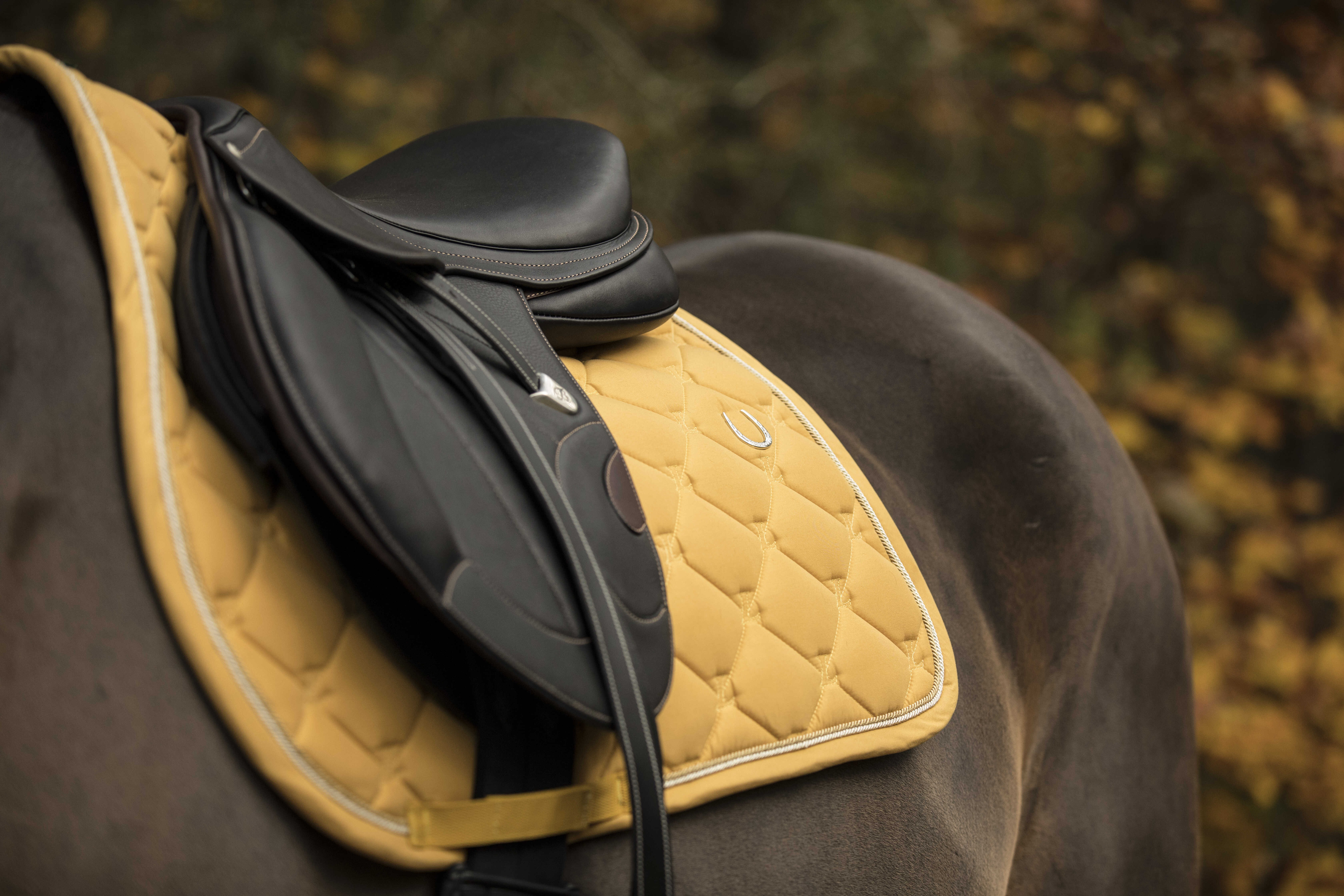 Zadeldek Lami-Cell LC Goudhoning Geel