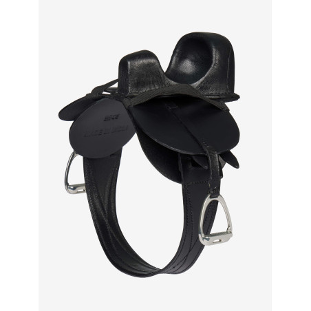 Arika Stable-Tek 200g Navy *NIET Helemaal PERFECT* LeMieux