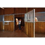 Öffnende Fassade aus Douglasienholz / Schwanenhals La Gée