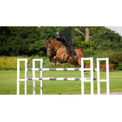 LeMieux Suede Power Close Contact Vierkant Zadeldek Bruin LeMieux Suede Power Close Contact Vierkant Zadeldek Bruin