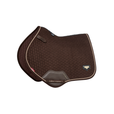 LeMieux Suede Power Close Contact Vierkant Zadeldek LeMieux Suede Power Close Contact Vierkant Zadeldek