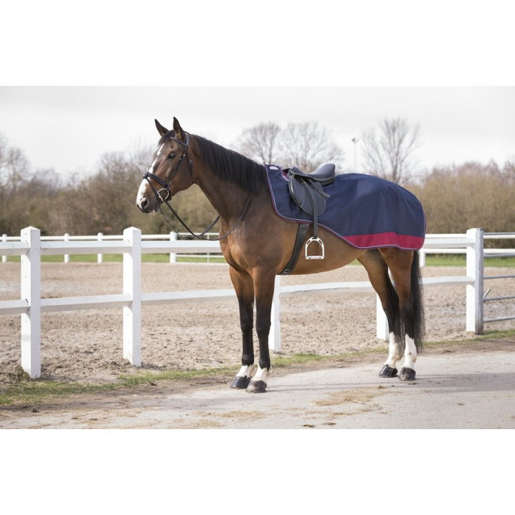 Zadeldeken Equithème Tyrex 1200D met fleecevoering Zadeldeken Equithème Tyrex 1200D met fleecevoering
