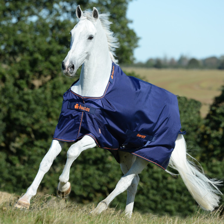Bucas Therapy Turnout Light 50g deken