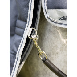 LeMieux Arika Storm-Tek 350 g deken Marineblauw LeMieux Arika Storm-Tek 350 g deken Marineblauw