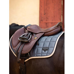 LeMieux Loire Classic Close Contact Square zadeldek LeMieux Loire Classic Close Contact Square zadeldek