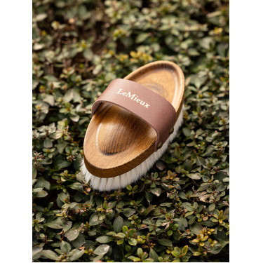 Zachte borstel Artisan LeMieux met geitenharen Bruin