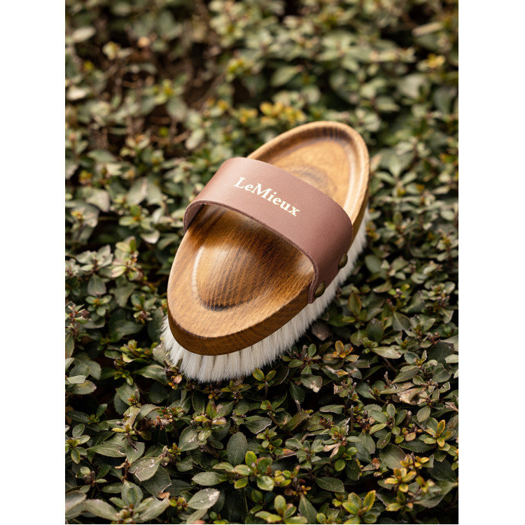 Zachte borstel Artisan LeMieux met geitenharen Zachte borstel Artisan LeMieux met geitenharen