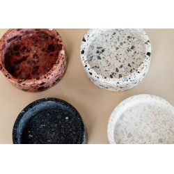 Hondenvoerbak van terrazzo-steen Kentucky Wit