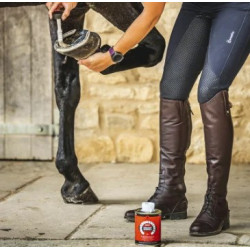 Olie voor hoeven Carr & Day & Martin Daily Hoof Barrier Cornucrescine Olie voor hoeven Carr & Day & Martin Daily Hoof Barrier Cornucrescine