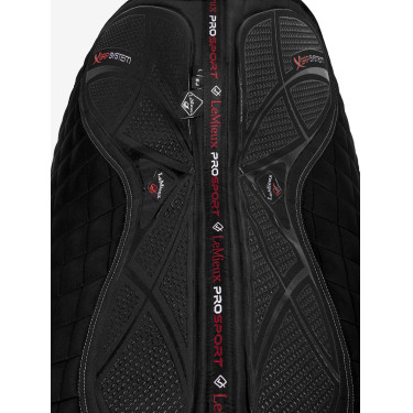 LeMieux X-Grip Silicone EuroJump Vierkant Zadeldek LeMieux X-Grip Silicone EuroJump Vierkant Zadeldek