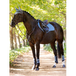 LeMieux Suede Close Contact Vierkant Zadeldek LeMieux Suede Close Contact Vierkant Zadeldek