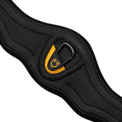 Anatomische singel van leer met geperst en gevoerd neopreen Equestro Anatomische singel van leer met geperst en gevoerd neopreen Equestro