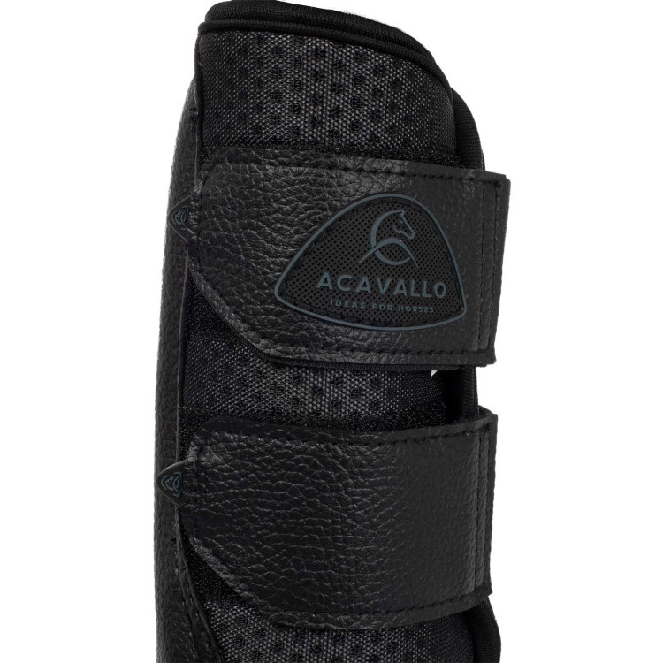 Voorbeenbeschermers van geperforeerd neopreen met dubbele klittenbandsluiting Acavallo Voorbeenbeschermers van geperforeerd neopreen met dubbele klittenbandsluiting Acavallo