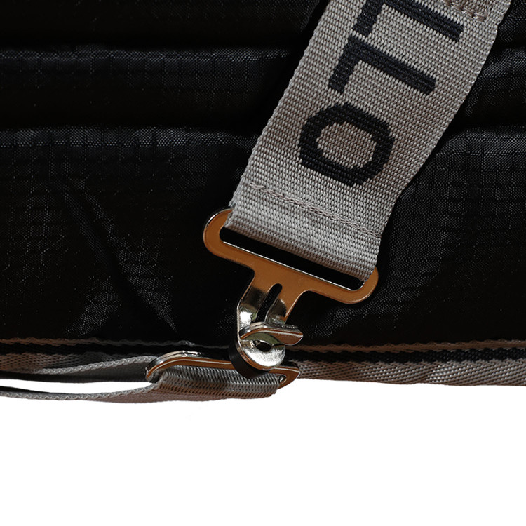 Boxdeken in 210D polyester ripstop met 300g vulling Acavallo Boxdeken in 210D polyester ripstop met 300g vulling Acavallo