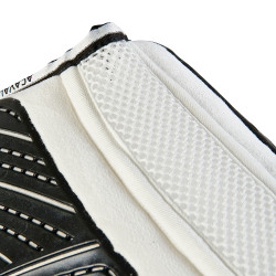 Traagschuim schokdemper met hexagonale gelgrip en voorwaartse verhoging Acavallo Wit