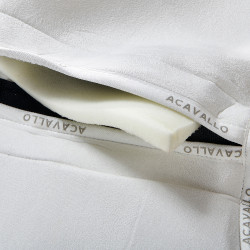 Geheugenschuim schokdemper met hexagonaal gel en verhoogd achterstuk Acavallo Wit