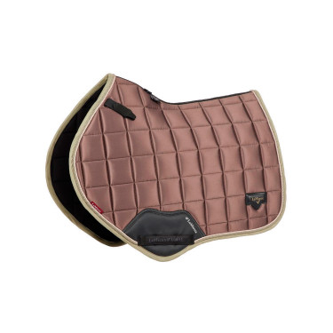 LeMieux Loire Classic Close Contact Square zadeldek Walnoot Bruin LeMieux Loire Classic Close Contact Square zadeldek Walnoot Bruin