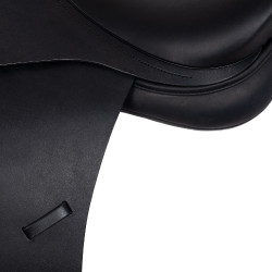 Dressuurzadel met lange kniewrongen Aachen Equestro Zwart