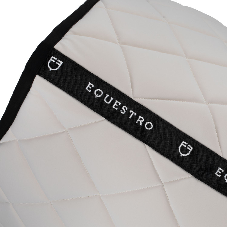 Zadeldoek springen in technische stof met geborduurd logo Black Line Edition Equestro Zadeldoek springen in technische stof met geborduurd logo Black Line Edition Equestro