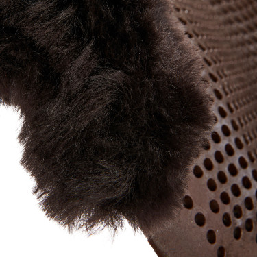 Gel schokdemper pony met uitsnijding en rand van schapenvacht Classic Acavallo Bruin / bruin Gel schokdemper pony met uitsnijding en rand van schapenvacht Classic Acavallo Bruin / bruin