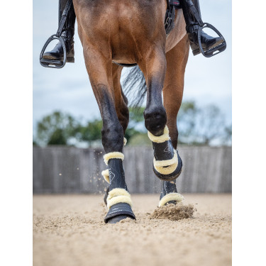 Dressuur beschermers schapenvacht LeMieux Motionflex Dressuur beschermers schapenvacht LeMieux Motionflex