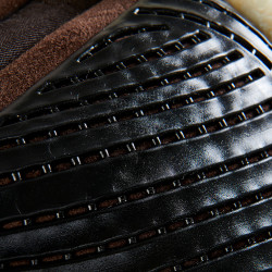 Schokdemper MF-S JCCS-S CW-CS Zweden en Ecologische Schapenvacht Acavallo Bruin / naturel Schokdemper MF-S JCCS-S CW-CS Zweden en Ecologische Schapenvacht Acavallo Bruin / naturel