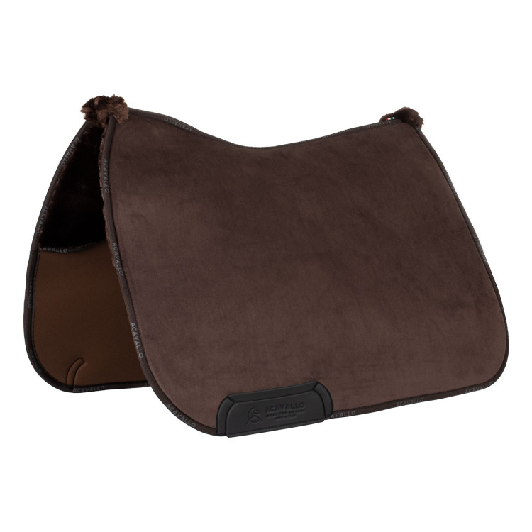 Zadeldek DS CW-3DS louvre gevormd met binnenkant van imitatieschapenvacht Acavallo Zadeldek DS CW-3DS louvre gevormd met binnenkant van imitatieschapenvacht Acavallo
