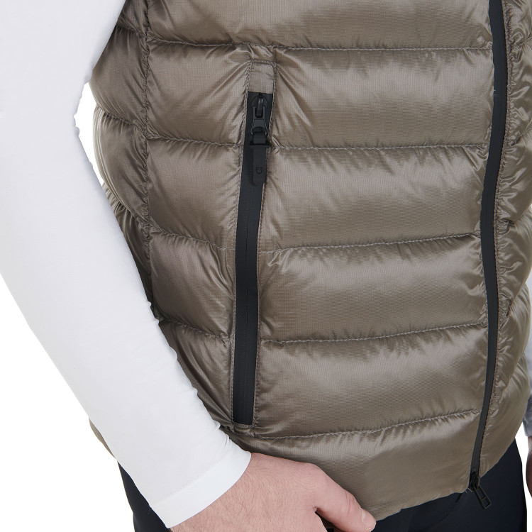 Herenbodywarmer in bimateriaal met siliconen patch Equestro Herenbodywarmer in bimateriaal met siliconen patch Equestro
