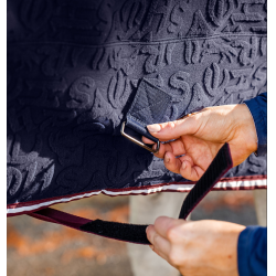 Polar fleece deken Horseware met reliëf Jersey HW-print marineblauw