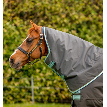 Horseware Amigo Hero Ripstop Plus deken met halsstuk 200g Horseware Amigo Hero Ripstop Plus deken met halsstuk 200g