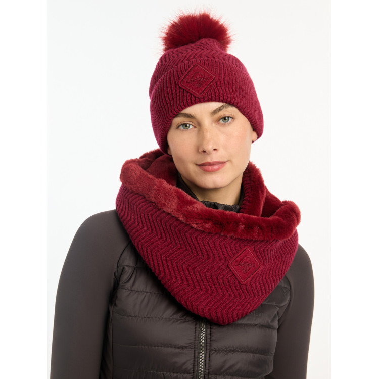 Bonnet LeMieux Lila met pompon Bonnet LeMieux Lila met pompon