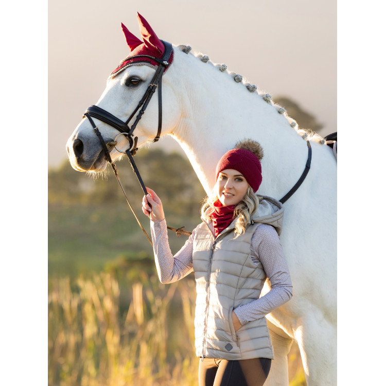 Bonnet LeMieux Lila met pompon Bonnet LeMieux Lila met pompon