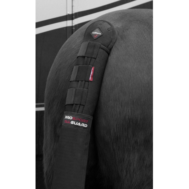 Staartbeschermer LeMieux ProSport Tail Guard met zak