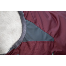 HKM Yukon 600D 300g highneck deken HKM Yukon 600D 300g highneck deken