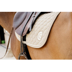 Tapijt ui quilt 3D logo springend beige Kentucky Beige