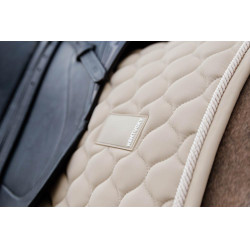 Tapijt ui quilt rubber logoo dressuur Kentucky Beige