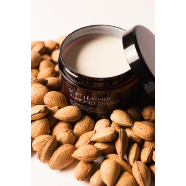 Zachte ledercrème met Amandel Grooming Deluxe Zachte ledercrème met Amandel Grooming Deluxe