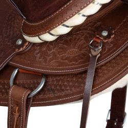 Westernzadel Lakota met ronde rok, gegraveerd en met zilverdraad Bruin