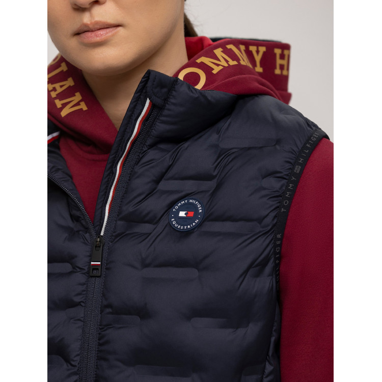 Mouwloze donsjas Tommy Hilfiger Equestrian Maine Puffer dames Mouwloze donsjas Tommy Hilfiger Equestrian Maine Puffer dames