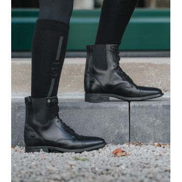 Veterlaarsjes met veters ELT Belfort Veterlaarsjes met veters ELT Belfort
