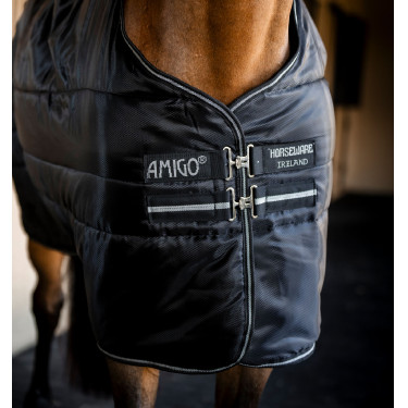 Horseware Amigo Ripstop Insulator 350g staldeken Zwart / zwart / zilver Horseware Amigo Ripstop Insulator 350g staldeken Zwart / zwart / zilver