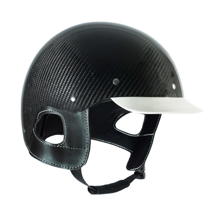Finn-Tack Elite helm van koolstofvezels