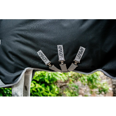 Horseware Amigo 1200D Turnout Plus 50g deken Zwart / titaniumgrijs / zilver Horseware Amigo 1200D Turnout Plus 50g deken Zwart / titaniumgrijs / zilver