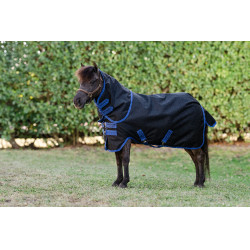 Horseware Amigo Ripstop 900D Plus Petite Turnout 200g deken Zwart / klassiek blauw Horseware Amigo Ripstop 900D Plus Petite Turnout 200g deken Zwart / klassiek blauw
