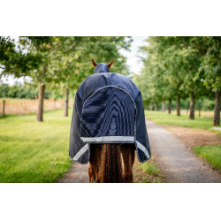 Horseware Rambo 1680D Turnout 450g VL deken Marine / onweer / zilvergrijs Marineblauw Horseware Rambo 1680D Turnout 450g VL deken Marine / onweer / zilvergrijs Marineblauw