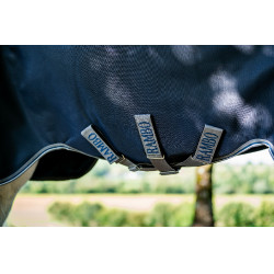 Horseware Rambo 1680D Turnout 450g VL deken Marine / onweer / zilvergrijs Marineblauw Horseware Rambo 1680D Turnout 450g VL deken Marine / onweer / zilvergrijs Marineblauw