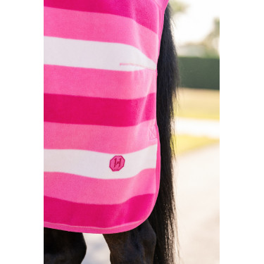 Newmarket Fleece Cooler polar deken van Horseware Rose witney Roze