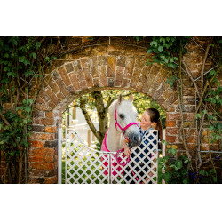 Newmarket Fleece Cooler polar deken van Horseware Rose witney Roze